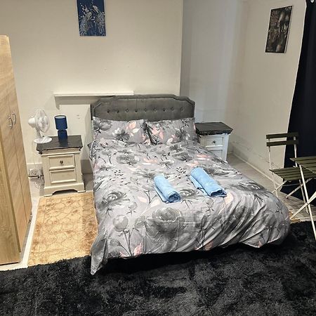 1 Bedroom Studio Central London 220 Экстерьер фото
